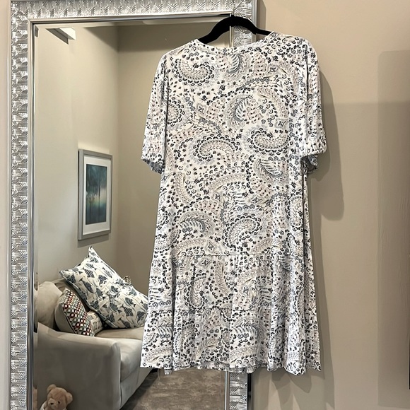 Loft Paisley Puff Sleeve Button dress. Easy breezy summer dress drop waist. - Picture 6 of 6